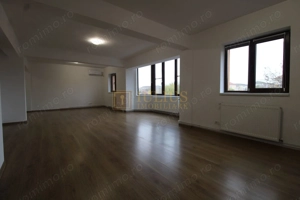 8 incaperi, 2 bai, centrala proprie, 3 locuri de parcare; Lipovei. - imagine 5