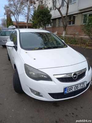 Vând Opel Astra J 2011 1.7CDTI Break