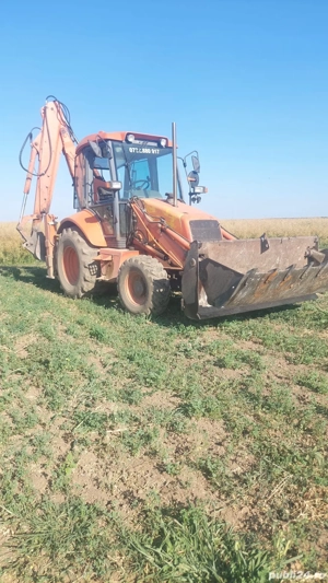 Închiriez buldoexcavator 