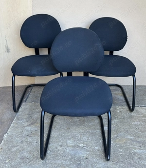4 buc Scaun negru de conferinta; Scaun Fix cu cadru metalic tip sanie