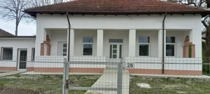 Clădire cu destinație afaceri sau casa de locuit - imagine 2