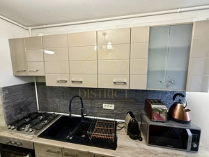 Apartament complet renovat cu 2 camere | Freidorf - imagine 6