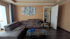 Apartament renovat și decomandat 2 camere | Zona Lunei - imagine 2