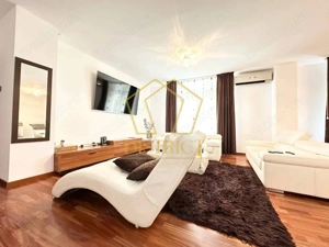 Casa/pensiune cu 13 apartamente si anexe | Olimpia - Stadion