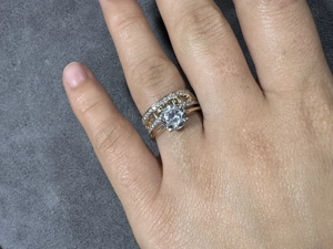 Vând inel 14K preț 2100