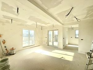 Duplex cu 5 camere despartit prin camera tehnica | Mosnita Noua