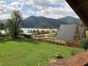 Casa de vacanta/pensiune cu teren de 3780mp | Clisura Dunarii - imagine 10