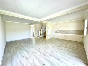 Casa despărțită prin garaj cu 5 camere | Giroc