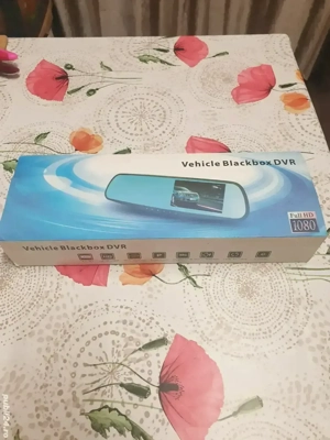 Oglindă auto cu cameră 