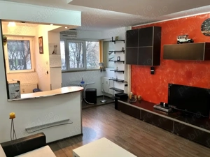 garsoniera titan-piata minis-modern-metrou 8 minute - imagine 6