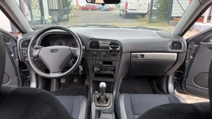 ** Volvo V40 ** - imagine 7