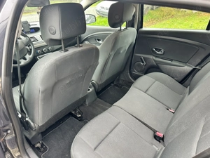 De vînzare . Renault Megane 3, benzina motor 1,6 ! - imagine 2