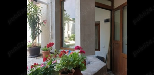 Inchiriez în zona centrala, apartament de 2 camere în ent la casa în str Ciresilof - imagine 3