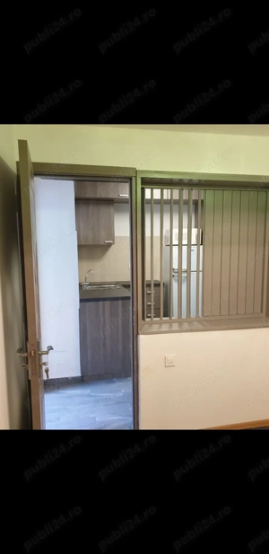 Inchiriez în zona centrala, apartament de 2 camere în ent la casa în str Ciresilof - imagine 5