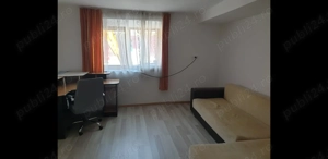 Inchiriez în zona centrala, apartament de 2 camere în ent la casa în str Ciresilof