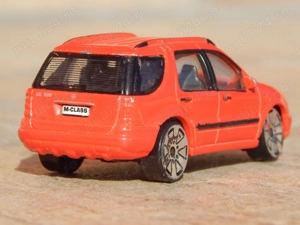 Macheta Mercedes-Benz ML 500 (W163) 2001 SUV scara 1:60 Realtoy uzat - imagine 3