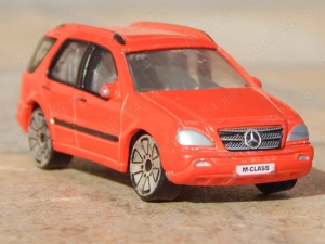 Macheta Mercedes-Benz ML 500 (W163) 2001 SUV scara 1:60 Realtoy uzat - imagine 2