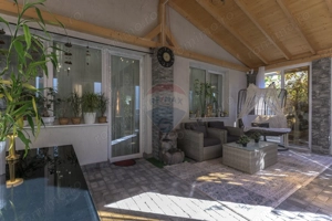 Proprietate premium cu design elegant și multiple upgrade-uri - imagine 10