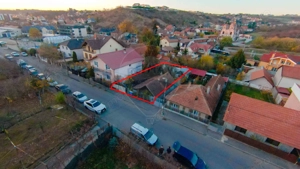 Casă cu 3 camere de vânzare în zona Centrală, Strada Gheorghe Doja