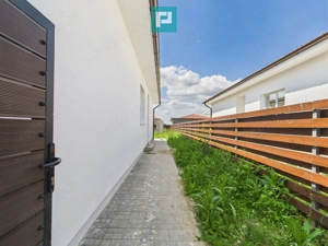 1/2 Duplex cu 4 camere și 2 băi în Moșnița Nouă - imagine 2