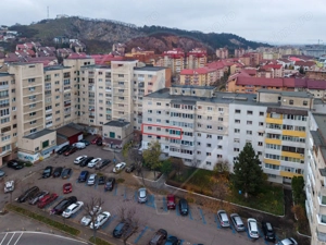 Apartament cu 3 camere, mobilat si utilat, în zona Racadau!