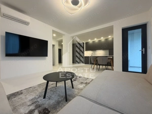 Apartament 3 camere, parter,2 locuri de parcare, balcon,Dumbravita,Lux