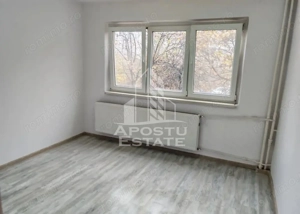 Garsoniera renovata, etajul 1, zona Olimpia Stadion