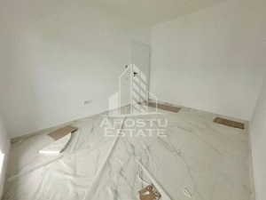 Apartament tip penthouse cu 3 camere si terasa de 30 mp in Braytim - imagine 3