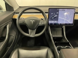 Tesla Model 3 - imagine 6