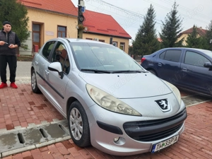 Peugeot 207 1.4 benzină 2010