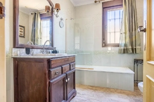 Casa de inchiriat 5camere, 3bai disponibila craciun , revelion - imagine 5