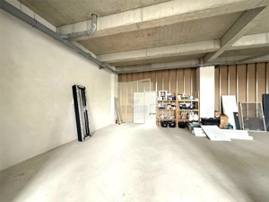 Spatiu comercial 137  mpu 3 intrari si 3 parcari pretabil afacere