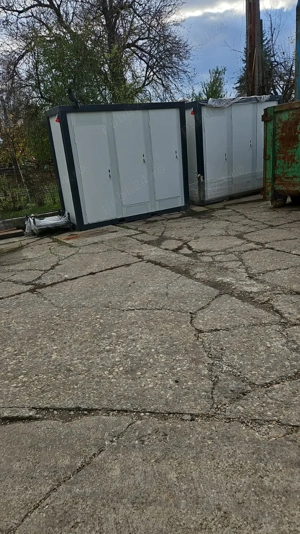 Vand doua containere toalete noi