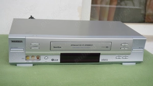  Video recorder VHS Toshiba V752 stereo Hi-Fi DEFECT 