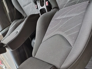 Peugeot 308 1,4 benzină stare excelentă  - imagine 8