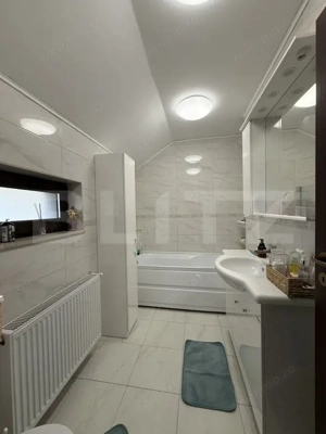 Casă spațioasă, perfectă pentru familie - imagine 8