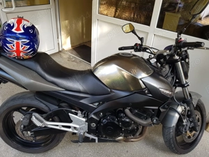 Suzuki GSR 600, model aniversar 100 ani de Suzuki, culoare speciala Black and Metalic Grey - imagine 2