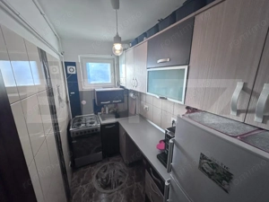 Apartament cu 3 camere, zona 9 Mai - imagine 5