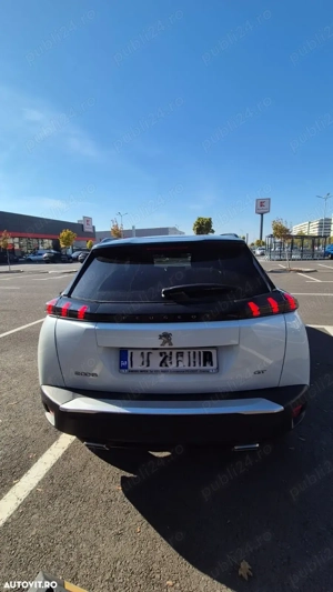 Peugeot 2008 1.2 PureTech EAT8 STT GT Pack - imagine 4