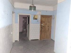 Apartament Caransebes ,zona Balta Sărată bl.8 etaj 2 - imagine 3