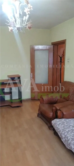 Apartament 3 camere decomandate, zona Garii - imagine 7