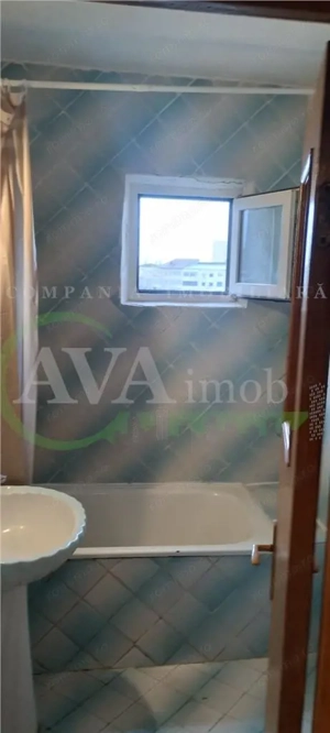 Apartament 3 camere decomandate, zona Garii - imagine 8