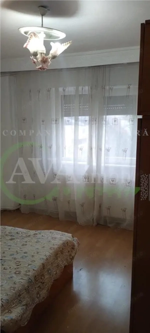 Apartament 3 camere decomandate, zona Garii - imagine 3