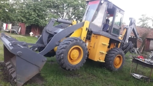 Buldoexcavator XCMG  de 9.3T - imagine 9