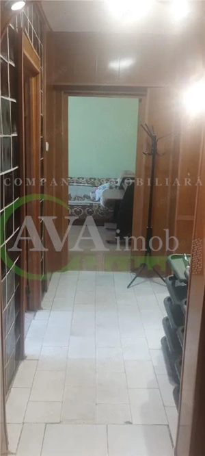 Apartament 3 camere decomandate, zona Garii