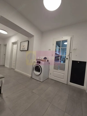 Vanzare apartament 3 camere in zona Unirii-Dambovita - imagine 2