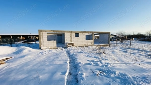 De vânzare   Casă în construcție în comuna Cârța