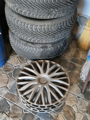 Set cauciucuri iarna Pirelli 205/55 R16 cu jenti si capace - imagine 2