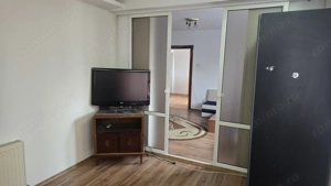 Vand apartament 3 camere in Deva, zona Piata Victoriei, etaj 3, mobilat - imagine 3