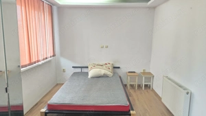 Vand apartament 3 camere in Deva, zona Piata Victoriei, etaj 3, mobilat - imagine 2